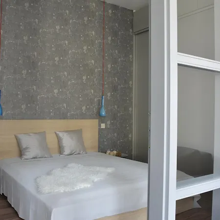 Apartment Fufu Design *